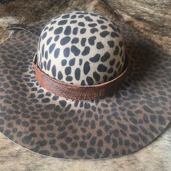 Three Bird Nest Accessories - Three Bird Nest Floppy Brim Hat Leopard Print